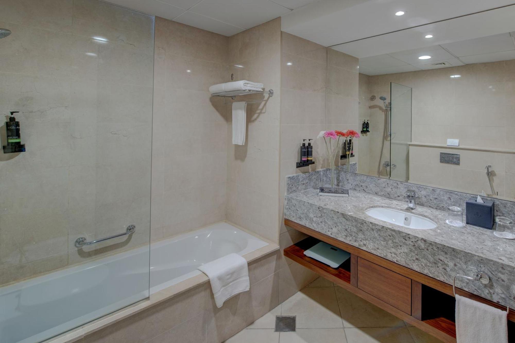 Suha Creek Hotel Apartment, Waterfront Jaddaf, Dubai Exterior foto